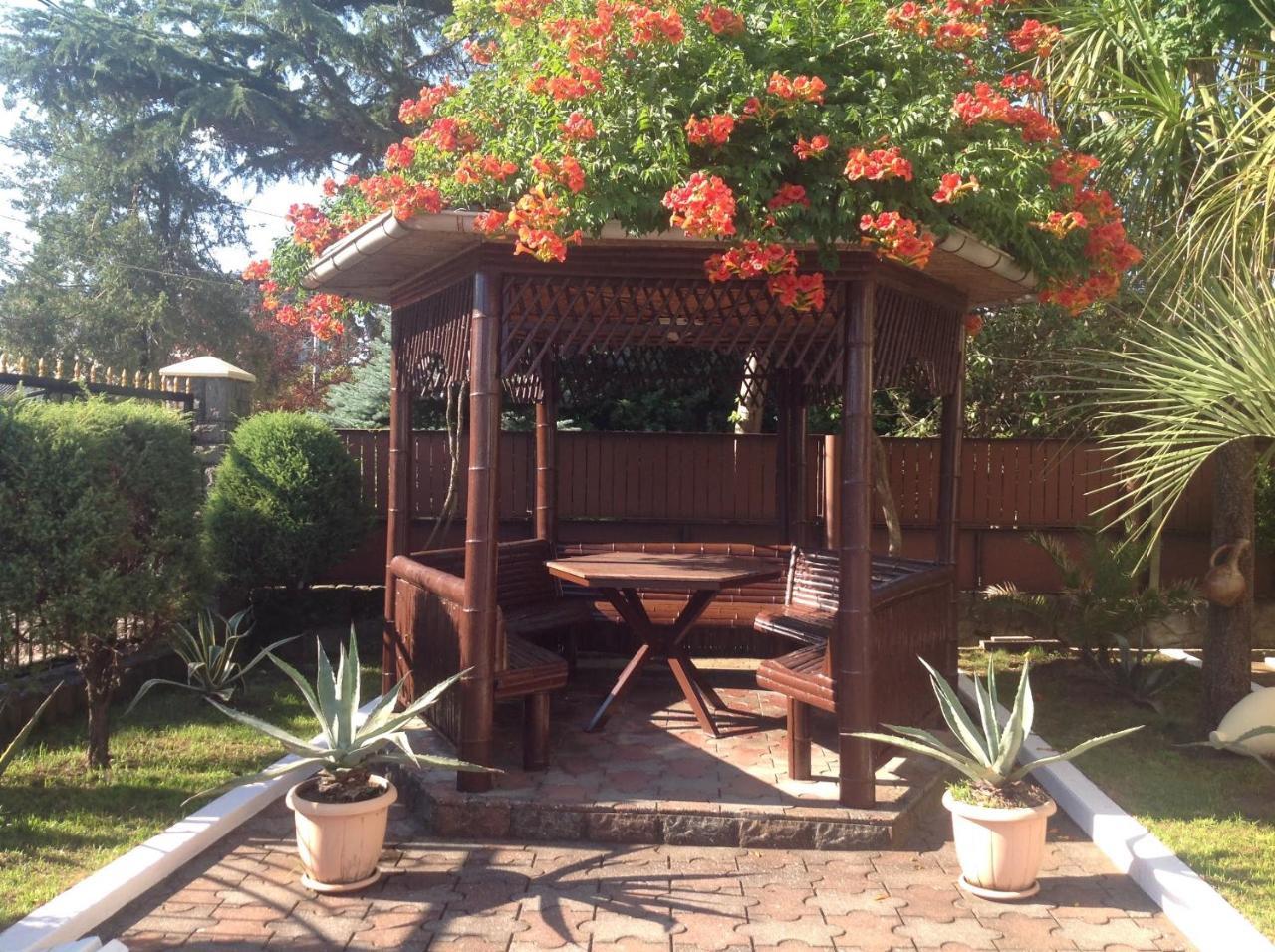 George'S House Hotel Кобулети Екстериор снимка