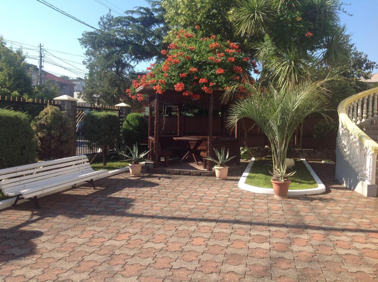 George'S House Hotel Кобулети Екстериор снимка
